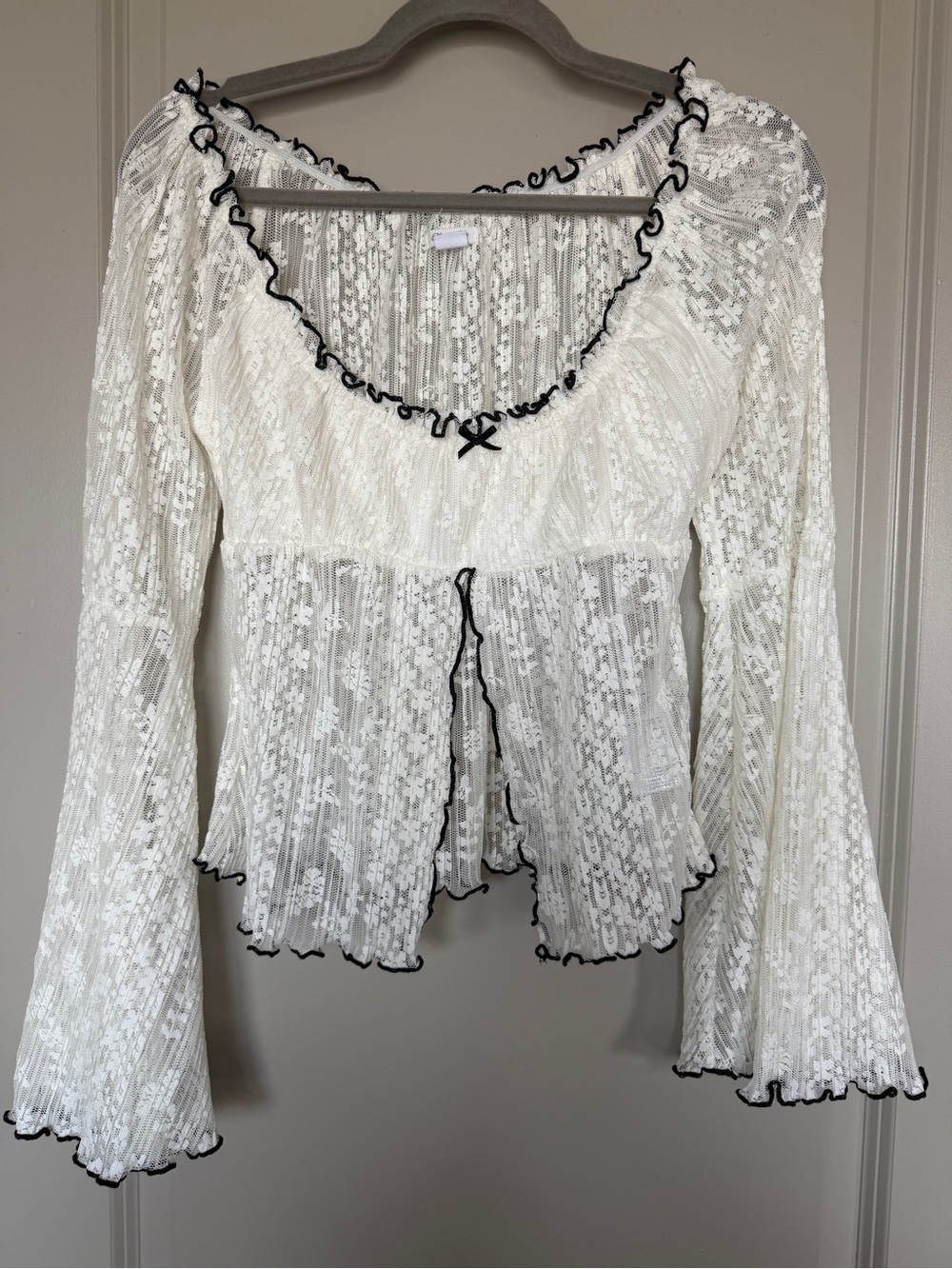 URBAN OUTFITTERS KIMCHI BLUE Lovisa Lace Plisse Flyaway Blouse Boho Bow Sheer S - Picture 3 of 7